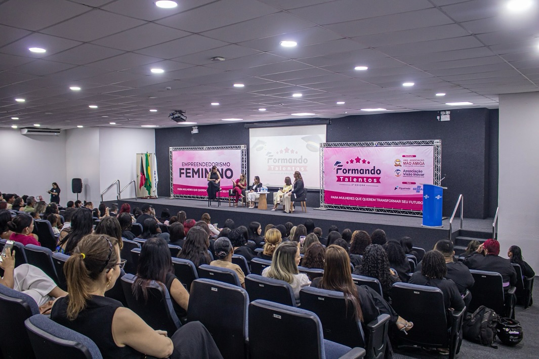 A Associação Mão Amiga, em parceria com o Instituto Visão Inovar, realizou com alegria a segunda (5)